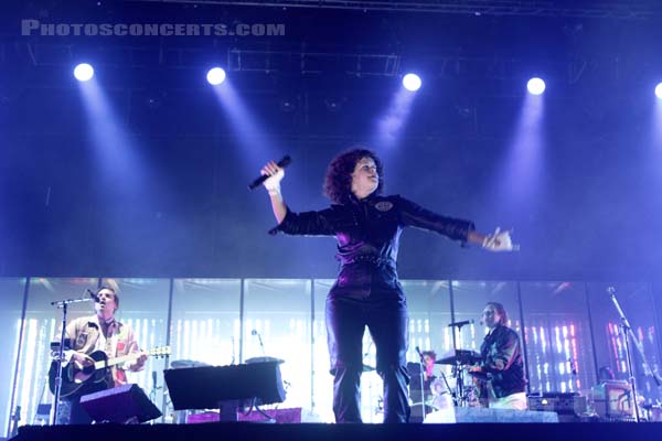 ARCADE FIRE - 2017-07-09 - BELFORT - Presqu'ile de Malsaucy - Grande Scene - 